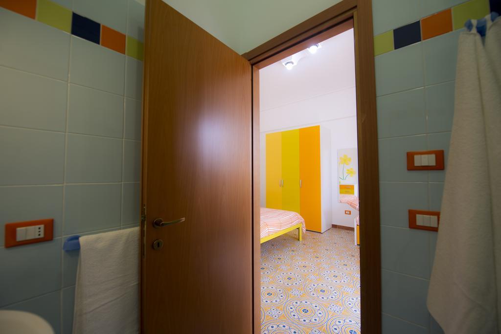 B&B Fiori Gialli Caucana Santa Croce Camerina Bilik gambar